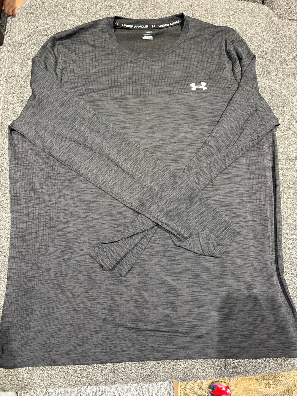 Under Armour Men's Charcoal Gray Long-Sleeve Performance Tee